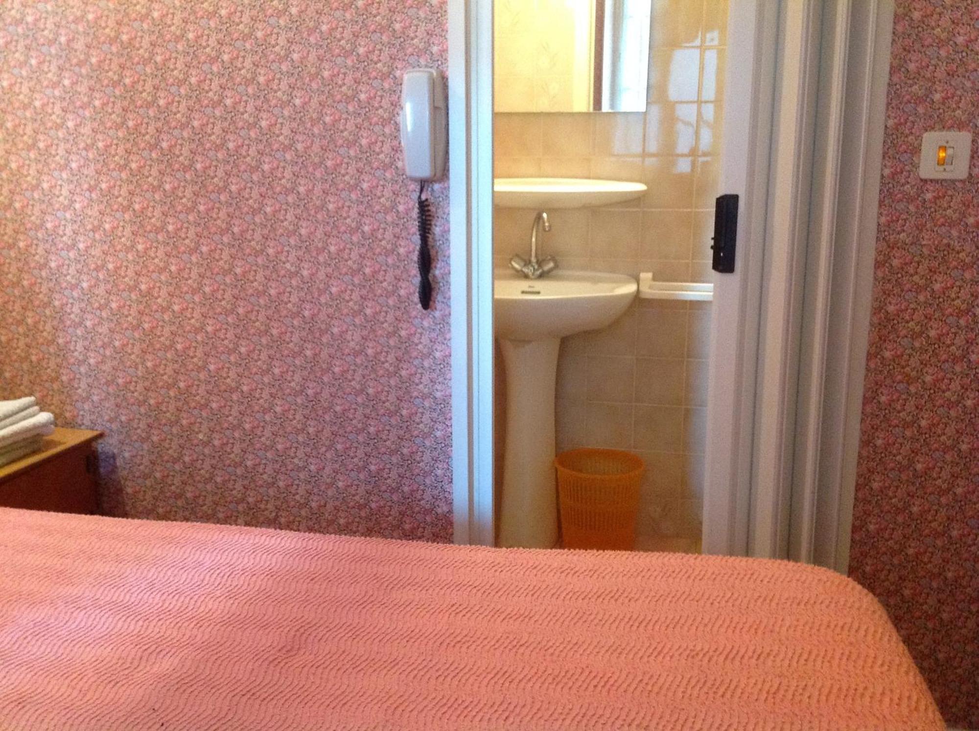 Maison Notre Dame De La Treille Lourdes Zewnętrze zdjęcie
